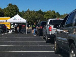 line of cars at a Mohu antenna giveaway